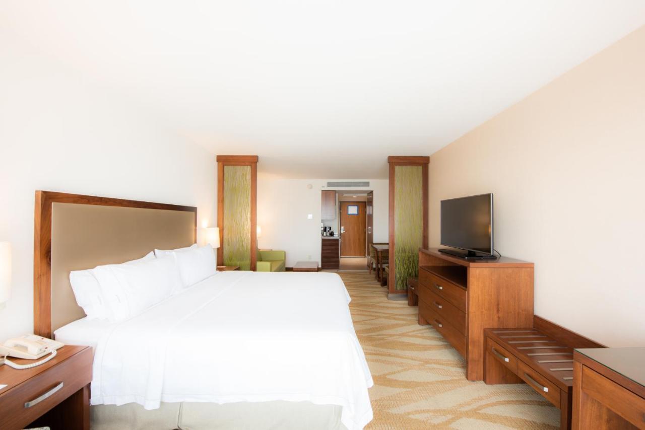 Holiday Inn Express And Suites Celaya By Ihg Екстериор снимка